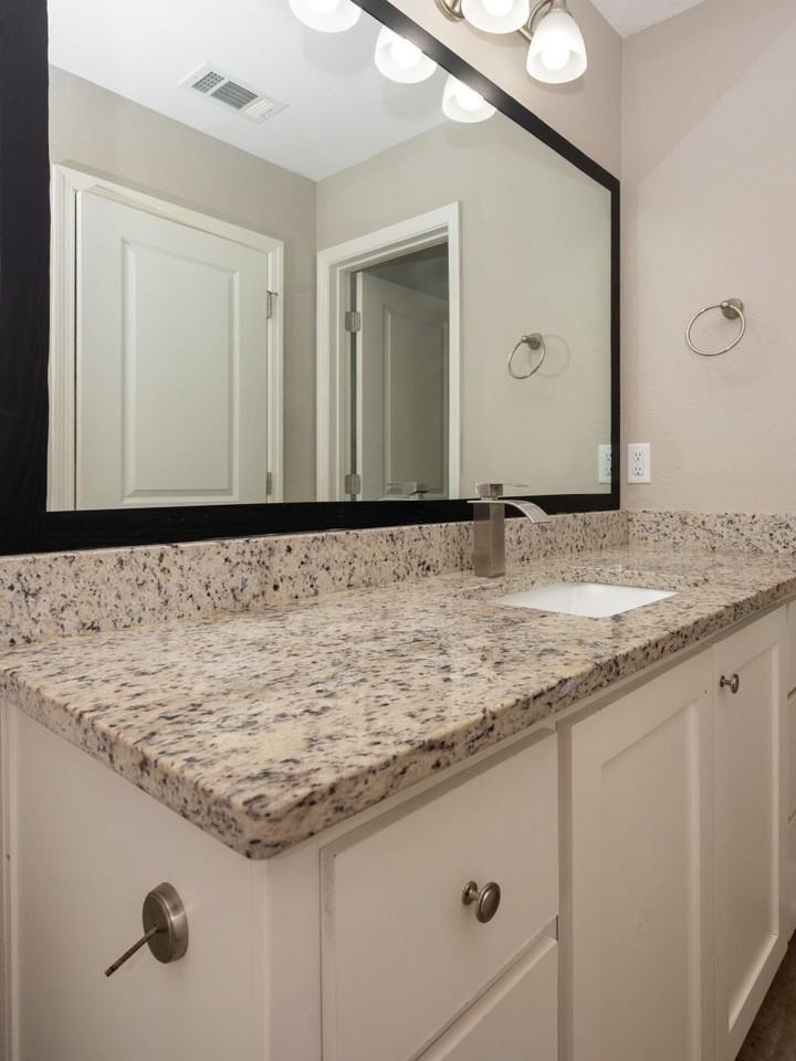 209 Sparrow Rd - Photo 7 of 18