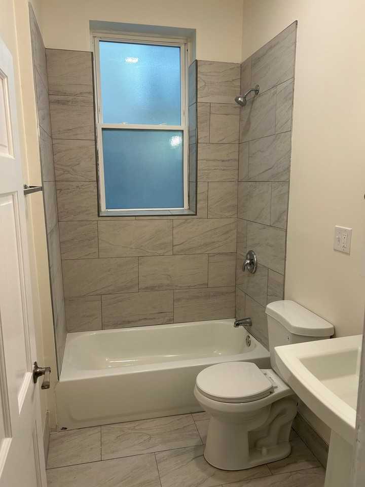2242 S Central Park Ave #1 - Photo 3 of 18