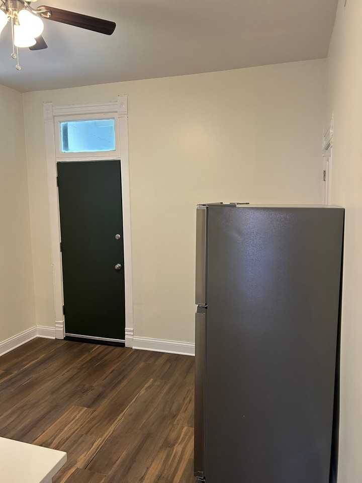 2242 S Central Park Ave #1 - Photo 7 of 18