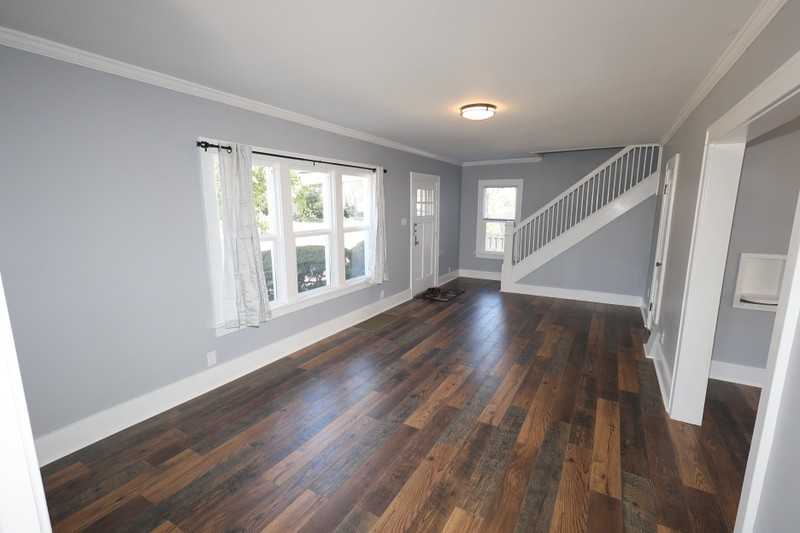 188 Manor Ave - Photo 4 of 15