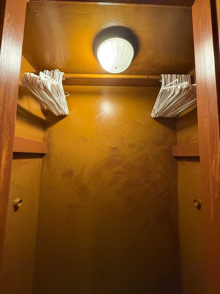 210 Pearl St - Photo 3 of 20
