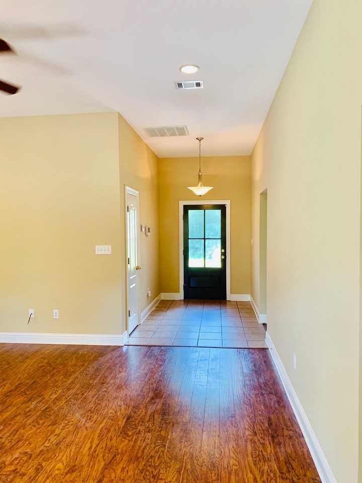 38 Travertine Dr - Photo 2 of 6