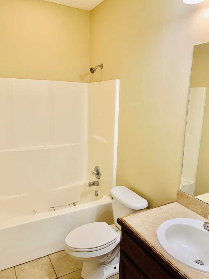 38 Travertine Dr - Photo 3 of 6