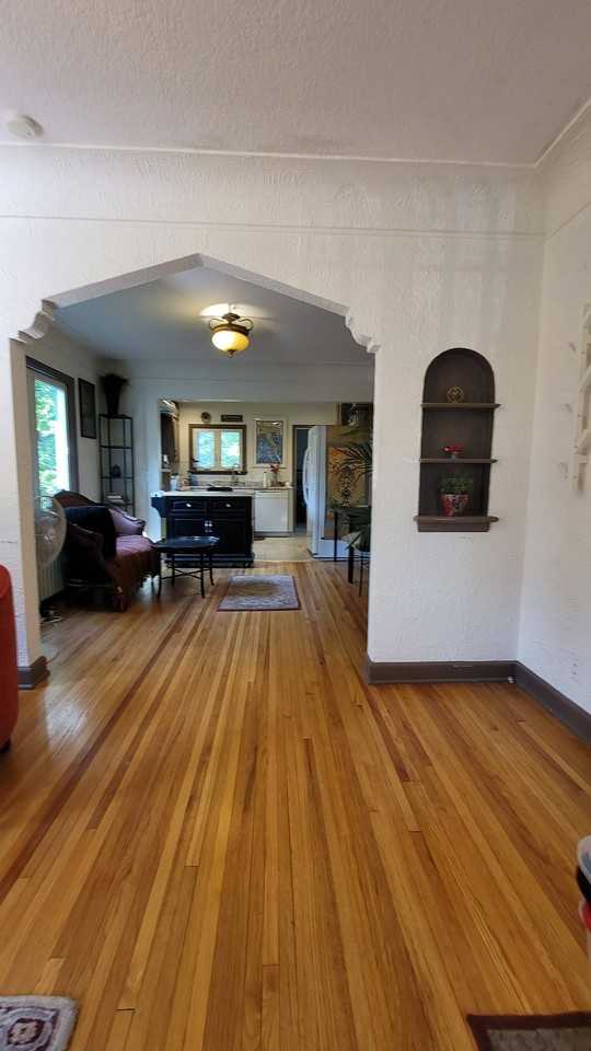 1136 Xerxes Ave S - Photo 6 of 19