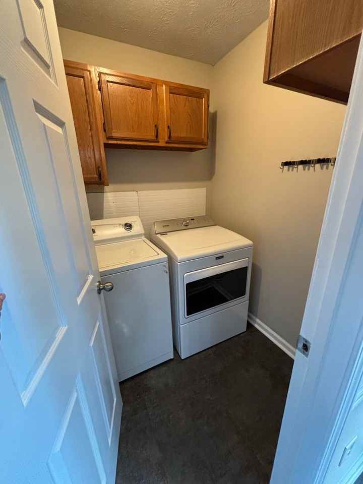 3476 Royal Wood Rd - Photo 5 of 15