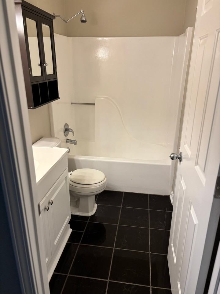 3476 Royal Wood Rd - Photo 7 of 15