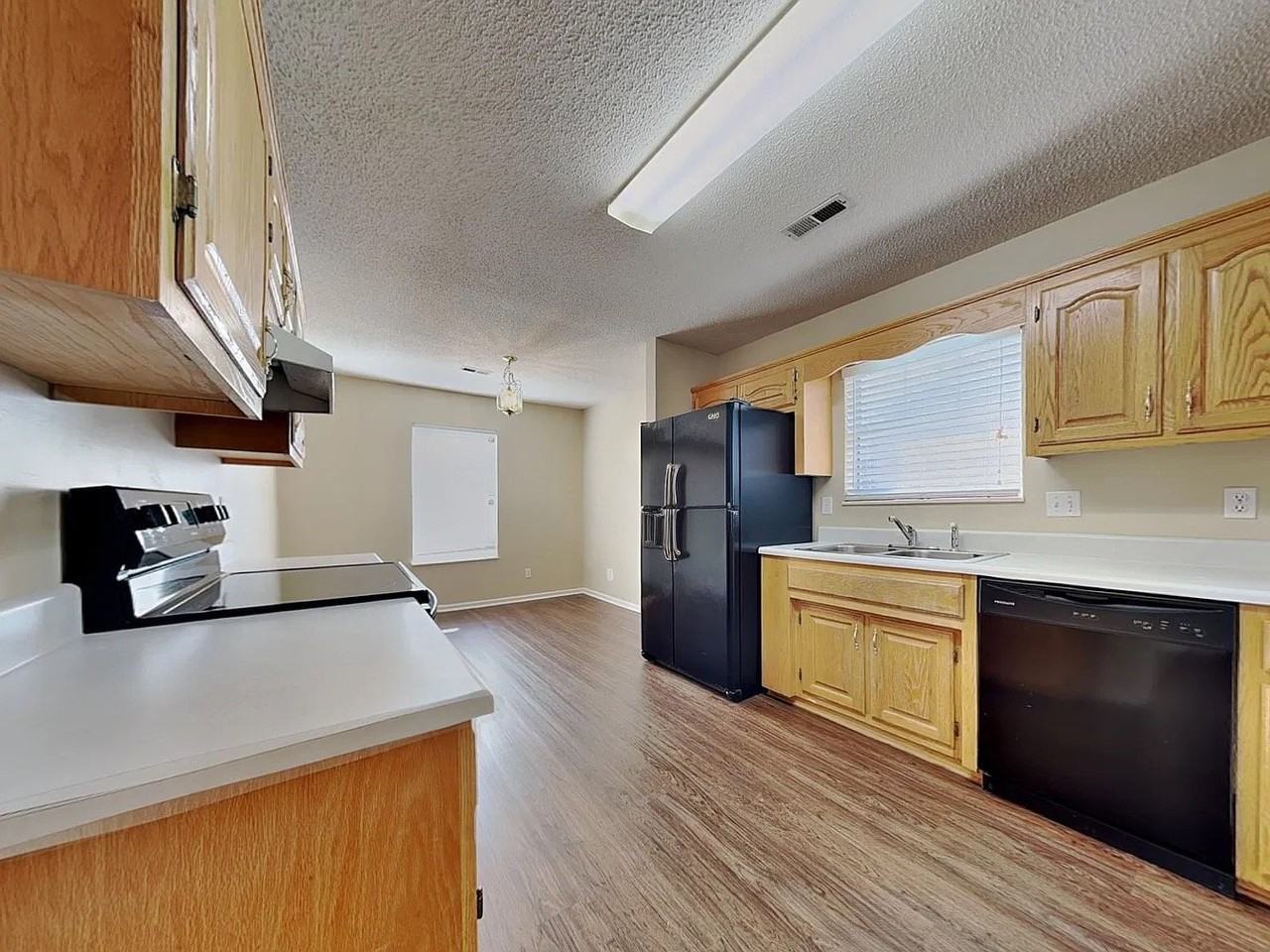 2309 Sir Edward Ln - Photo 7 of 10