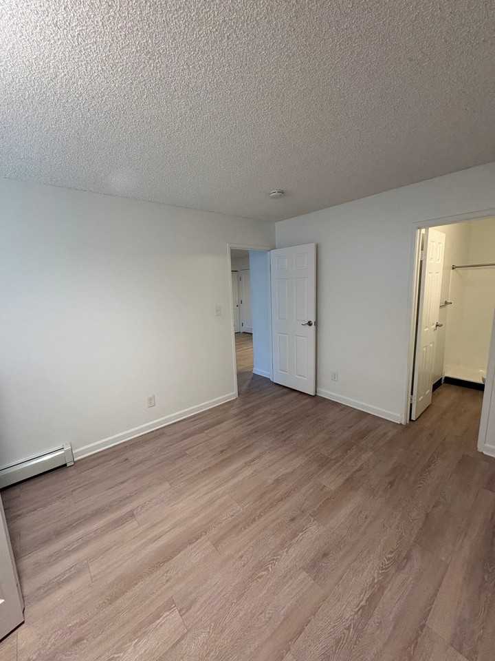 903 E Moorhead Cir #1C - Photo 6 of 10