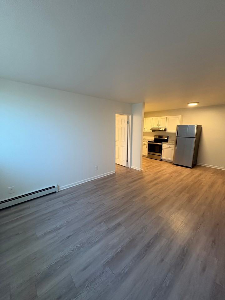 903 E Moorhead Cir #1D - Photo 3 of 10