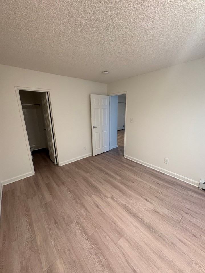 903 E Moorhead Cir #1D - Photo 6 of 10