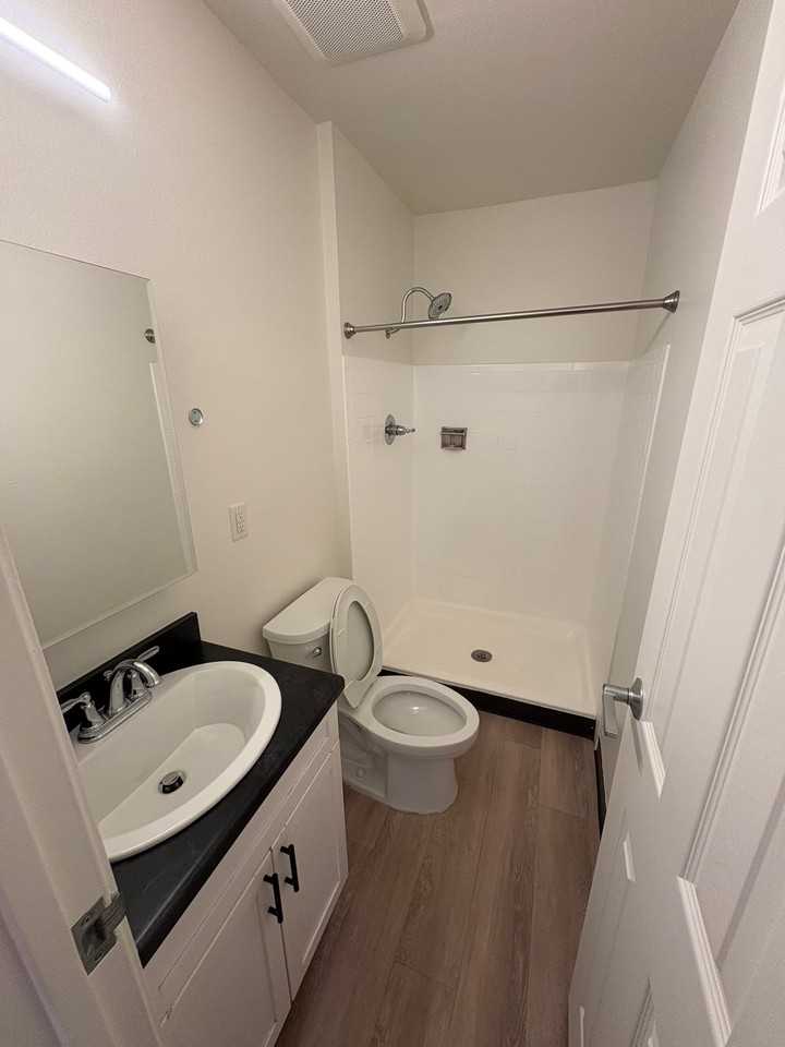 903 E Moorhead Cir #1D - Photo 7 of 10