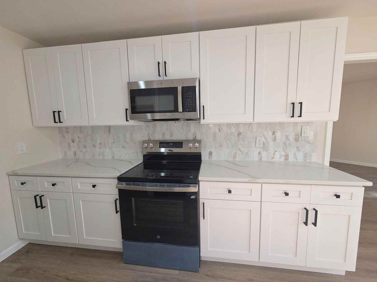 8562 Echo Creek Ln - Photo 5 of 20