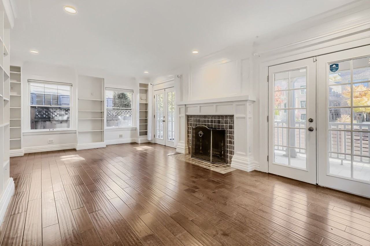719 10th Ave E #A - Photo 3 of 20