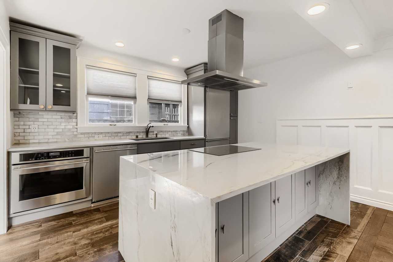 719 10th Ave E #A - Photo 7 of 20