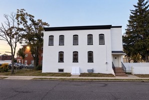 featured image of 8 Carmer Ave