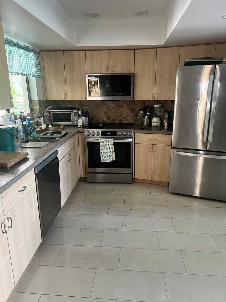 15323 Winding Creek Dr - Photo 2 of 11