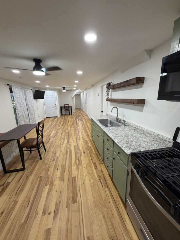 967 N St #1 - Photo 5 of 20