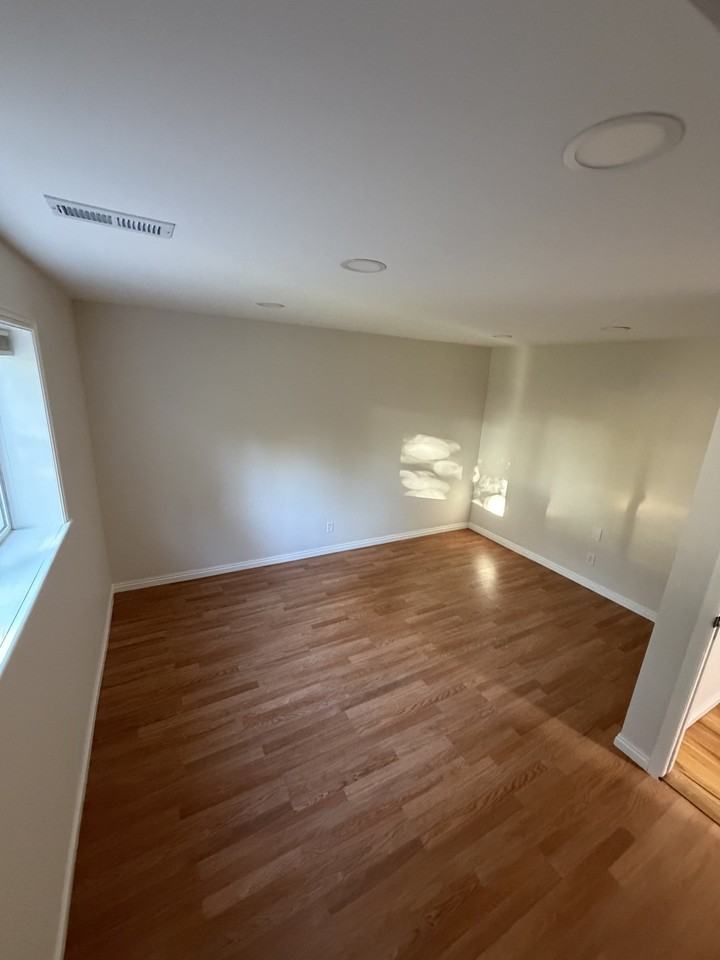 967 N St #1 - Photo 6 of 20