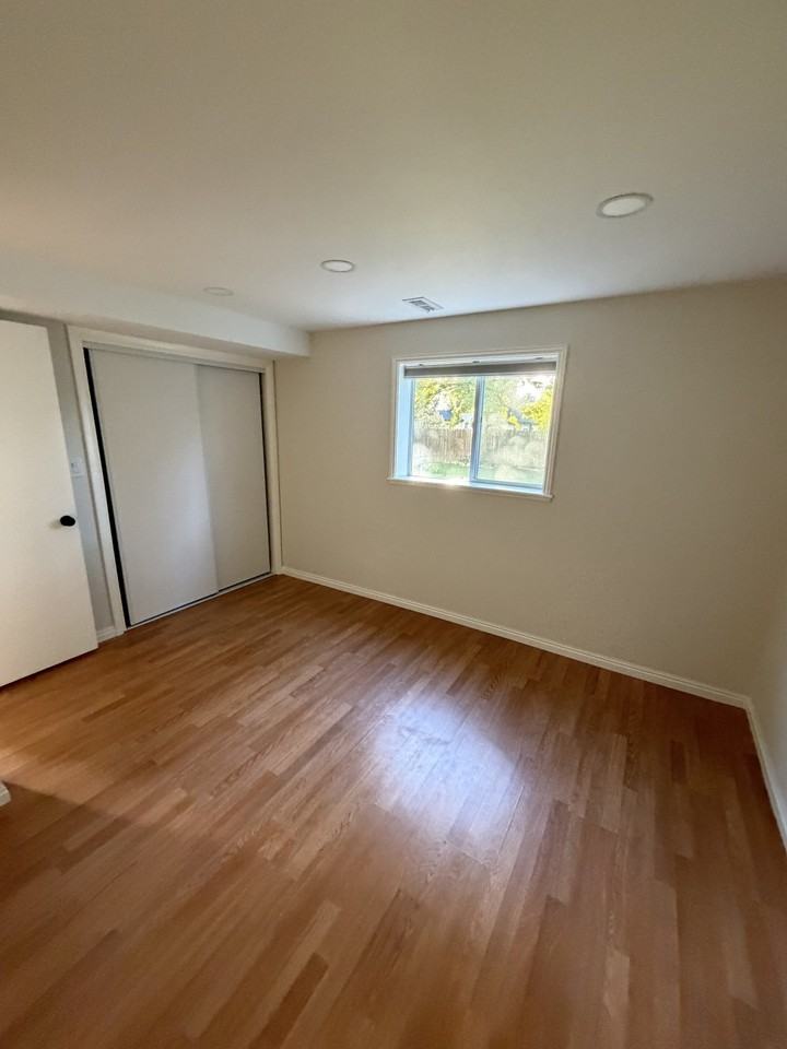 967 N St #1 - Photo 7 of 20