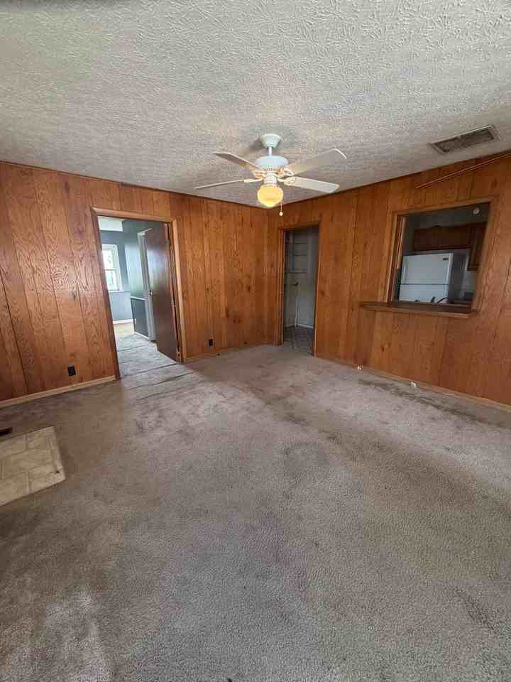 2063 E Columbia St - Photo 4 of 20