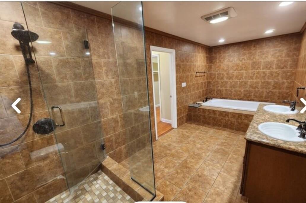 5237 Newcastle Aveencino Ca #106 - Photo 2 of 13
