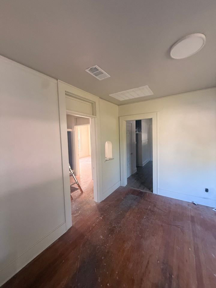 700 Cherokee St - Photo 5 of 13