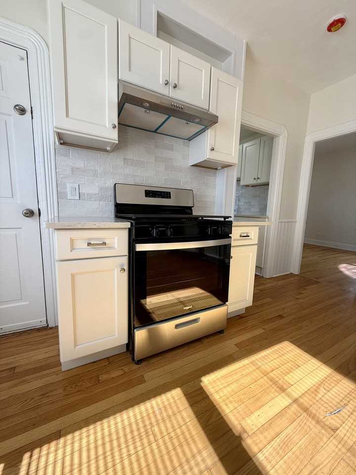 113 Denver St #1 - Photo 2 of 11