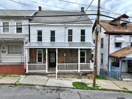 featured image of 1011 E Webster St
