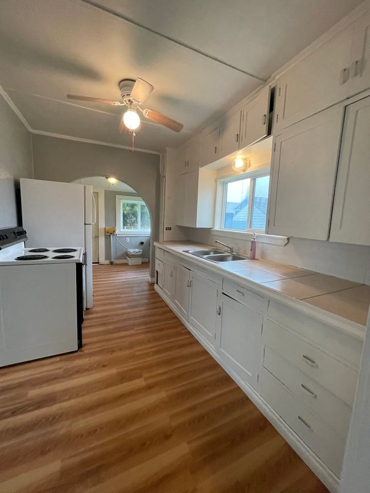 714 Dakota - Photo 5 of 9
