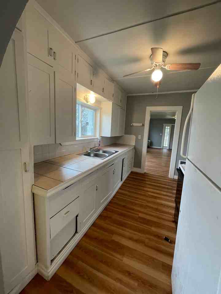 714 Dakota - Photo 6 of 9