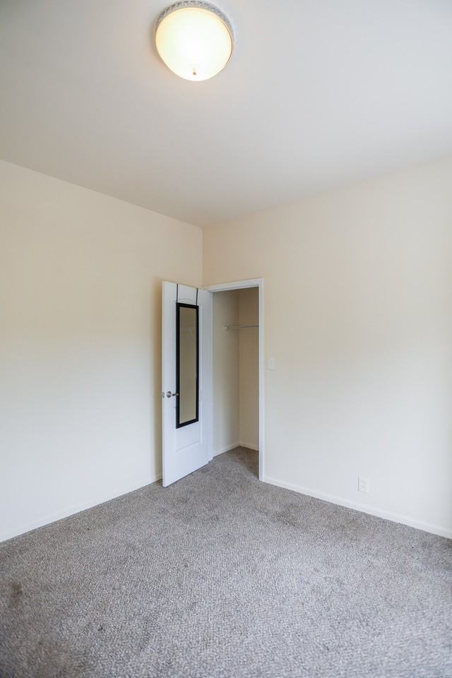 1250 W Montrose Ave #4 - Photo 6 of 11