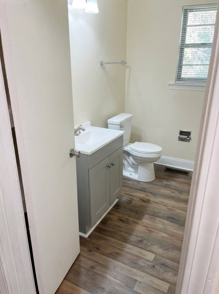 42 Lealand Ln #1 - Photo 5 of 8