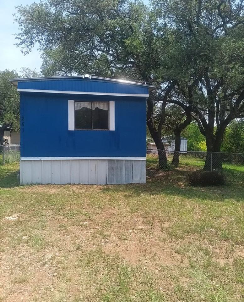 251 Valley View St - Photo 2 of 12