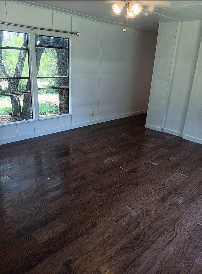 251 Valley View St - Photo 7 of 12