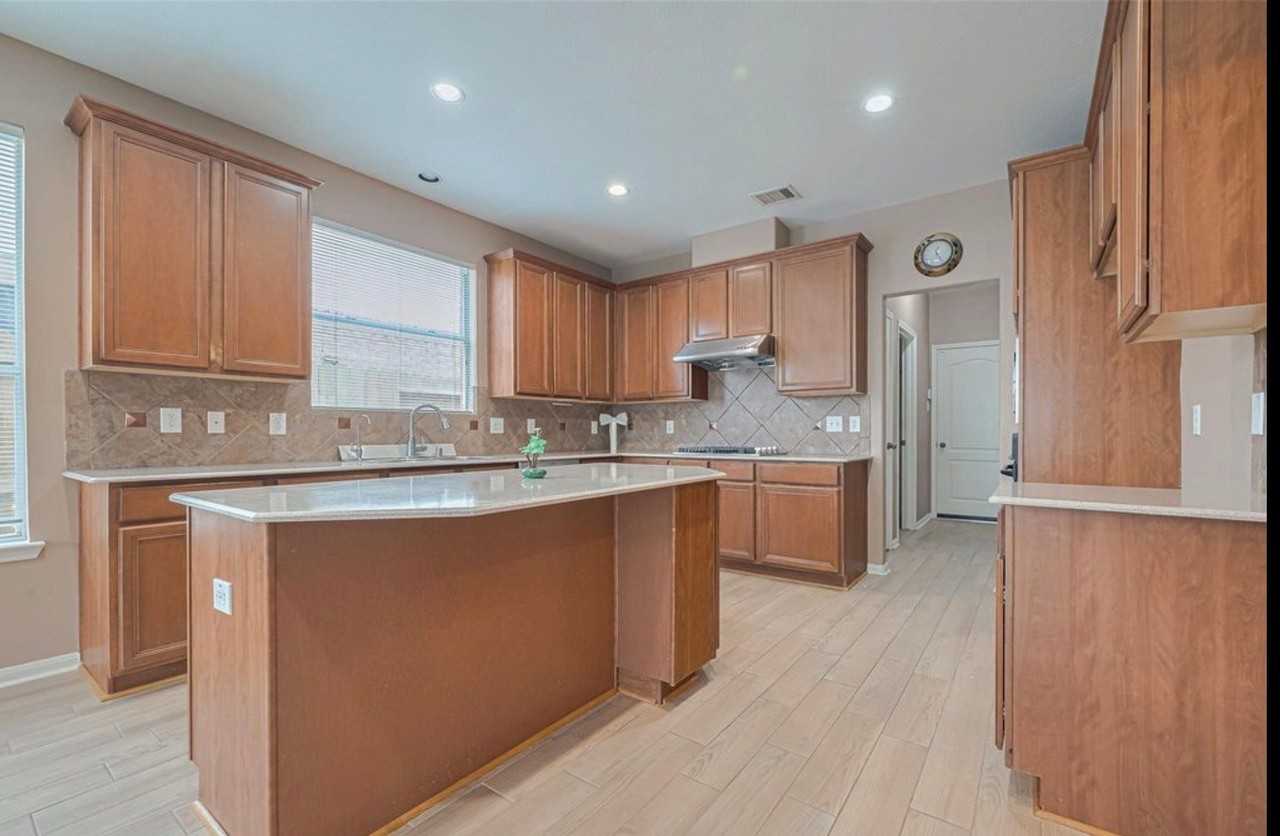 3822 Auburn Grove Cir - Photo 5 of 20