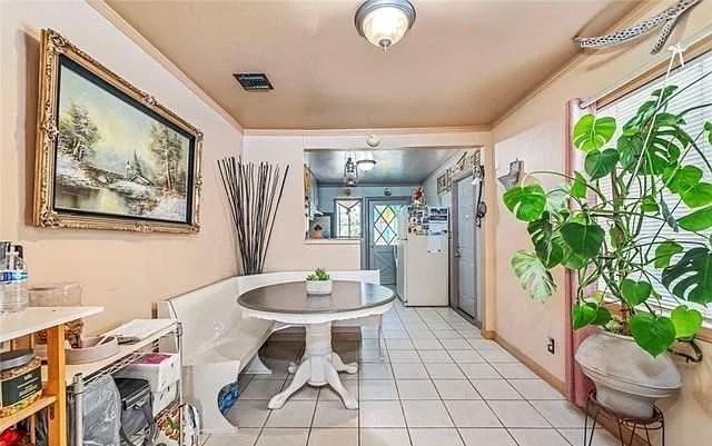 5537 N Gareloch Ave - Photo 3 of 8