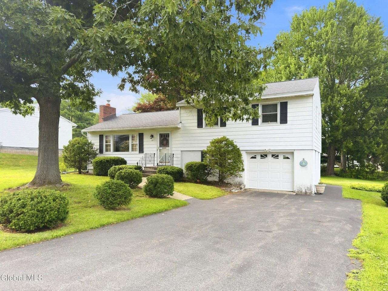 22 Homestead Dr