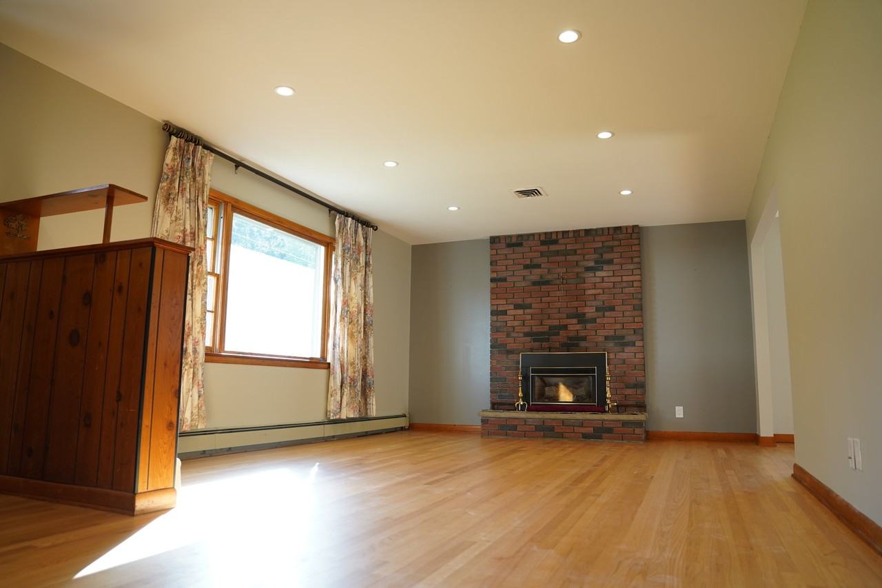 22 Homestead Dr - Photo 4 of 20