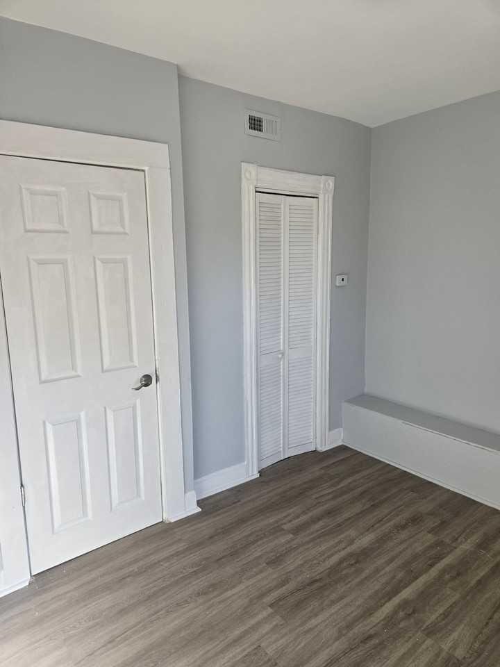 780 Hallett St #7 - Photo 3 of 7