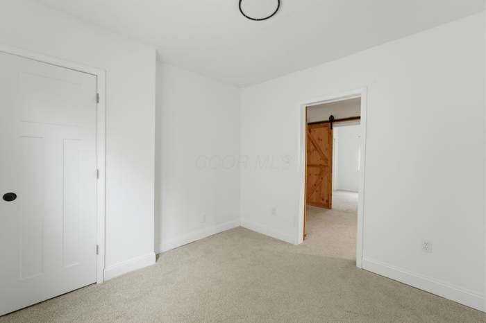 546 E Jenkins Ave #1 - Photo 5 of 19