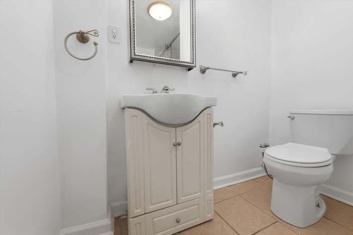546 E Jenkins Ave #1 - Photo 7 of 19