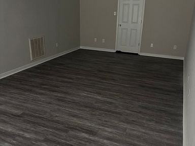 10300 Meadbrook Pl - Photo 6 of 12
