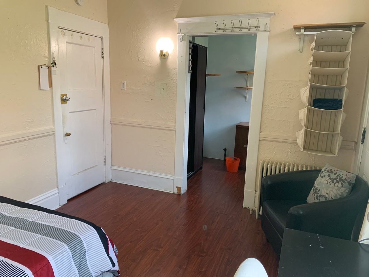 746 Broughton St #1B - Photo 2 of 9