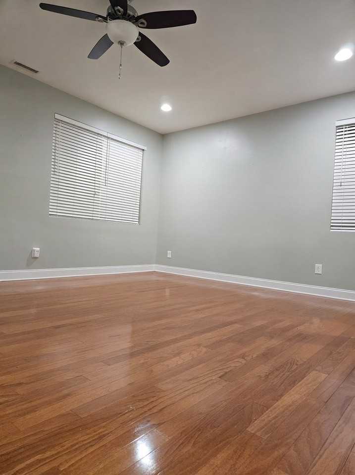 107 Deer Isle Ct - Photo 4 of 20