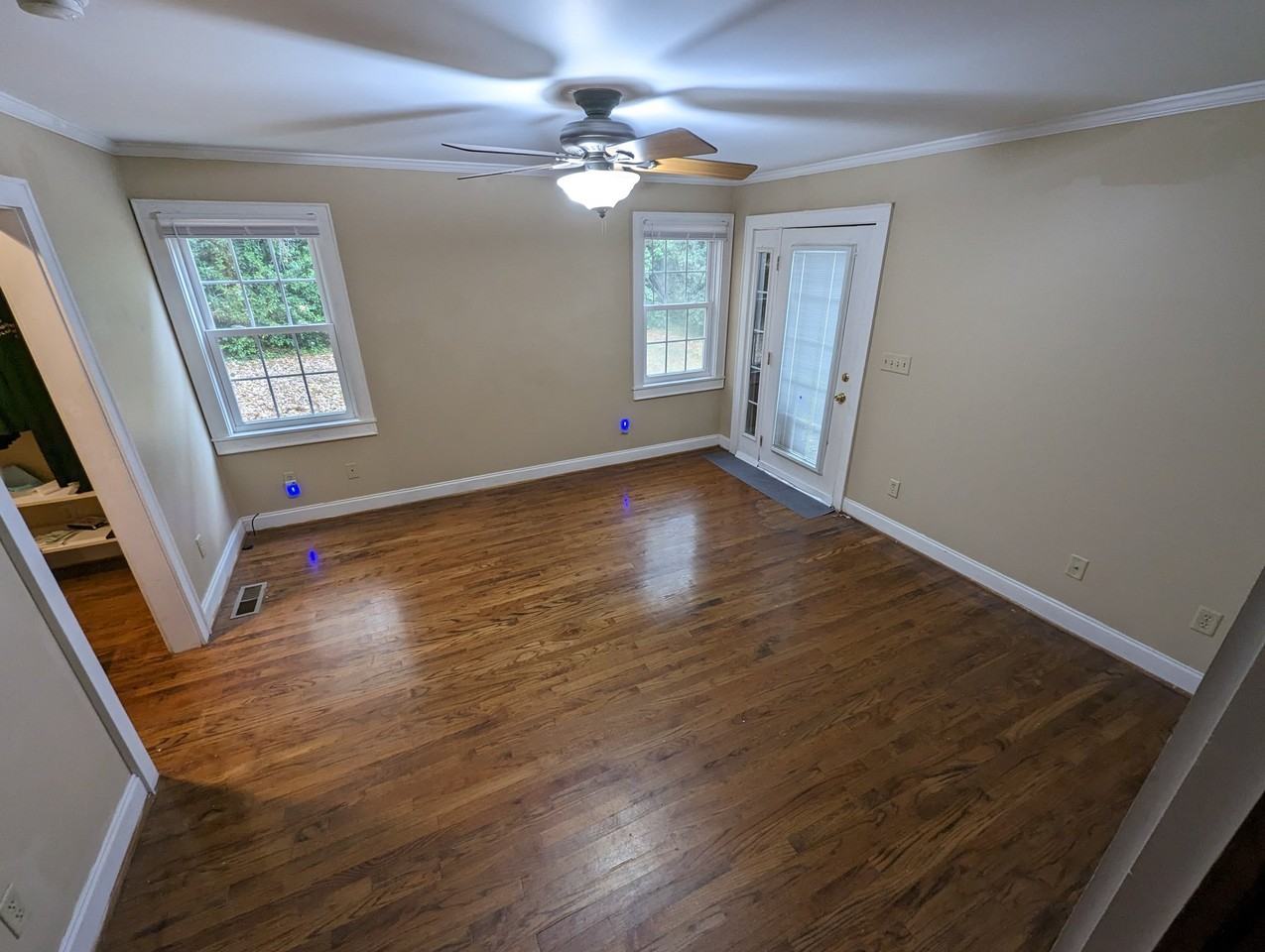 302 W Fredericks St - Photo 2 of 12