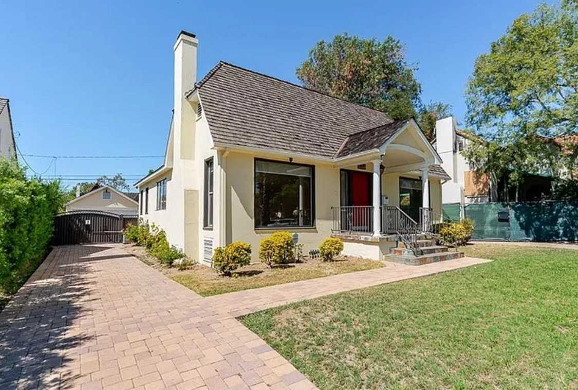 1897 S Los Robles Ave - Photo 2 of 10