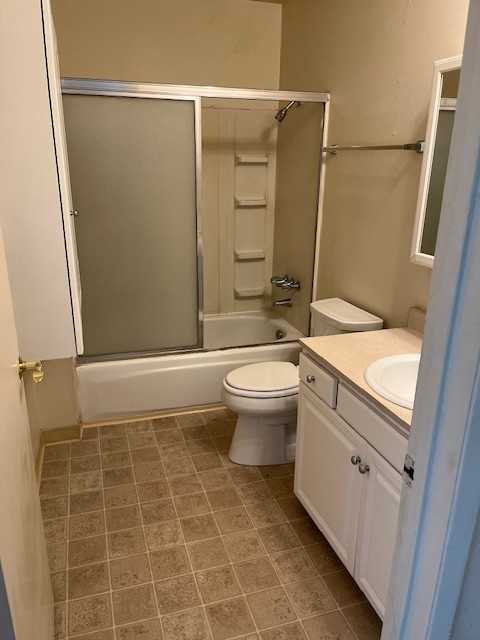 653 E 9th St #14 - Photo 5 of 8