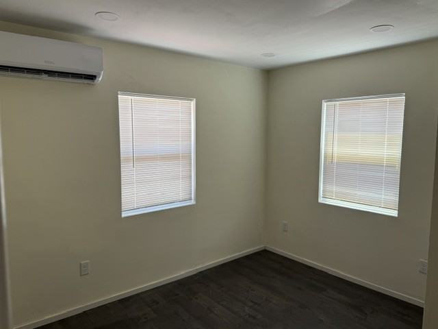 2413 Mcfarland St 4br 2ba #NA - Photo 3 of 9