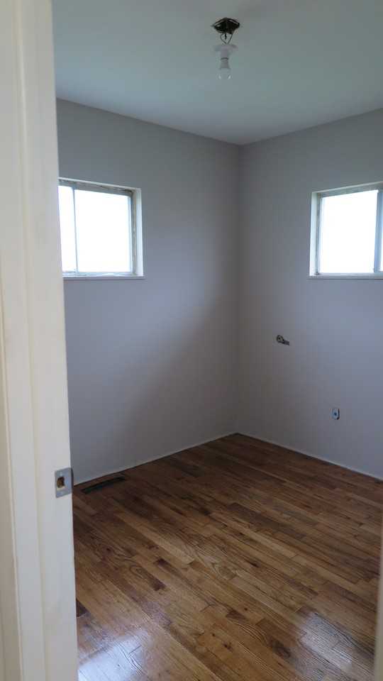 1982 Sedan Ave #NA - Photo 7 of 8