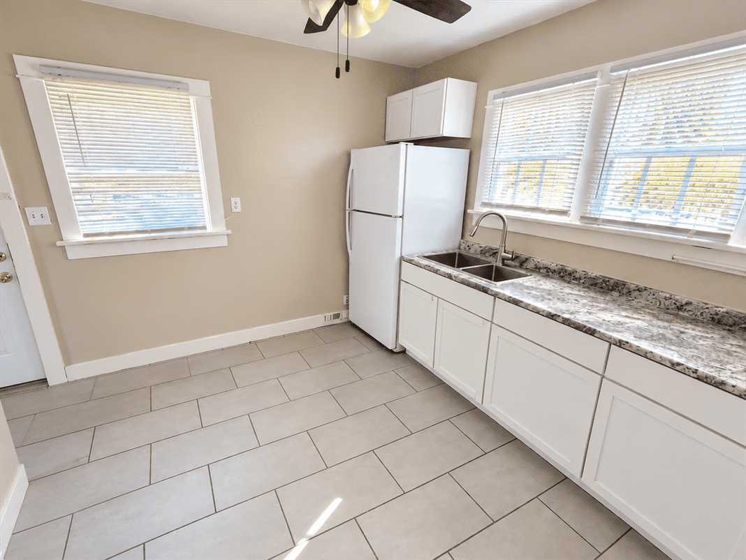 320 Huron Ave #NA - Photo 2 of 6